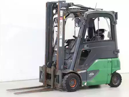 Elektryczne 4-kołowe 2018  Linde E16P/386-02 EVO (2)