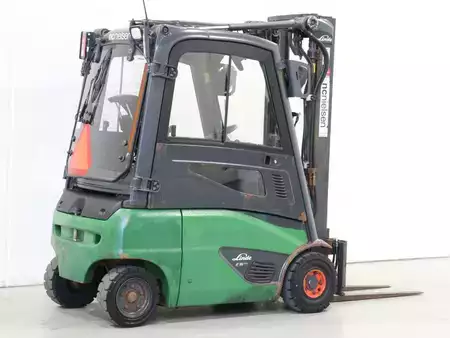 Elektryczne 4-kołowe 2018  Linde E16P/386-02 EVO (3)