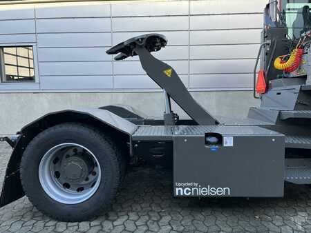 Terminal tractor 2018  Terberg YT222 4X2 (10)