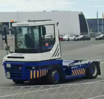 Terminálový traktor 2014  Terberg RT223 4X4 (1)