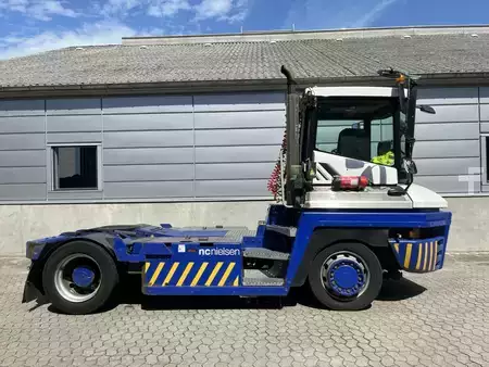 Terminálový traktor 2014  Terberg RT223 4X4 (4)