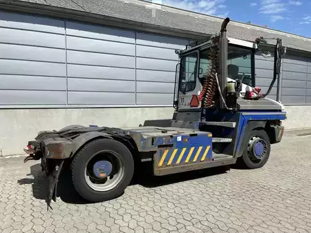 Terminálový traktor 2014  Terberg RT223 4X4 (3)