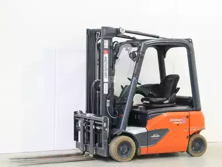 Elektromos 4 kerekű 2019  Linde E16P/386-02 EVO (2)