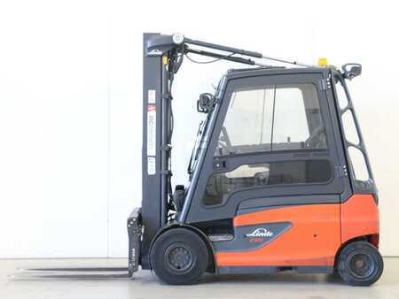Elektryczne 4-kołowe 2017  Linde E25L/387 (1)