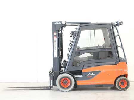 Carrelli elettrici 4 ruote 2013  Linde E25L/387 (1)