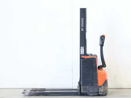 Transpallet elettrici 2011  BT SWE080L (1)