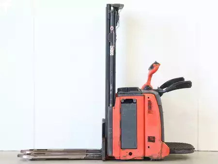 Pallet Stackers 2019  Linde D12AP/133-00 (1)