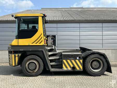 Terminálový traktor 2018  Terberg RT403 4X4 (1)