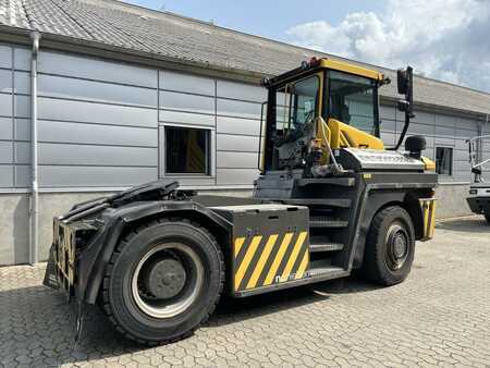 Terminálový traktor 2018  Terberg RT403 4X4 (3)
