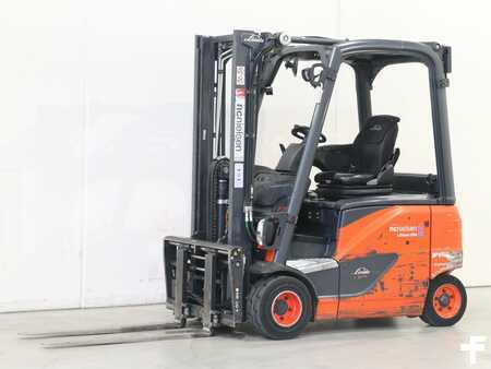 Elektromos 4 kerekű 2018  Linde E18PH/386-02 EVO (2)