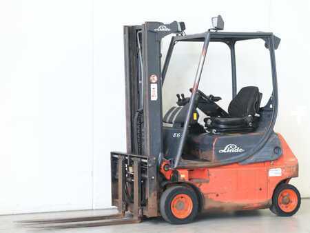 Chariots électriques à 4 roues 2002  Linde E16P/335-02 (2)