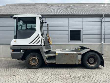 Terminal tractor 2011  Terberg TT223 4X2 (1)