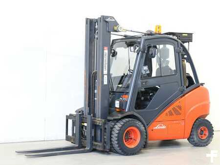 Gázüzemű targoncák 2010  Linde H35T/393 (2)