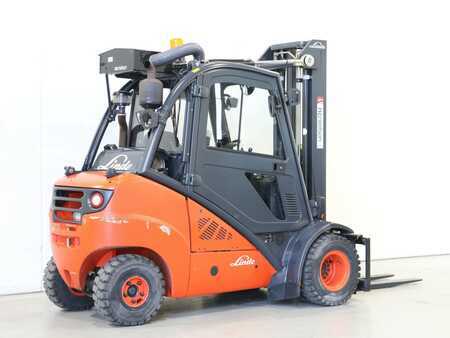 Gázüzemű targoncák 2010  Linde H35T/393 (3)