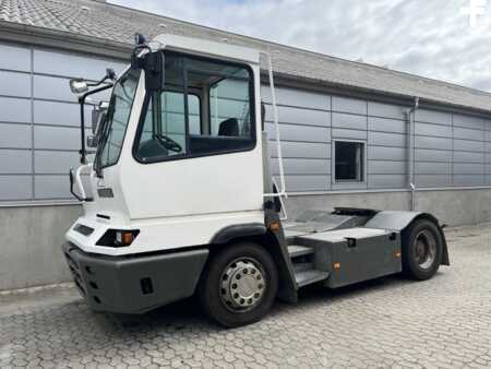 Terminálový traktor 2016  Terberg YT222 4x2 (2)