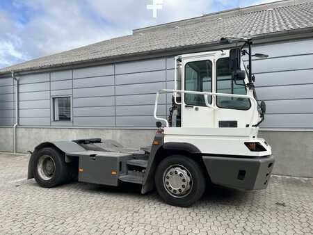 Terminálový traktor 2016  Terberg YT222 4x2 (5)
