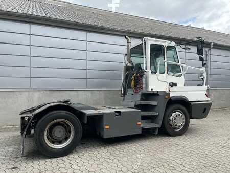 Terminálový traktor 2016  Terberg YT222 4x2 (6)