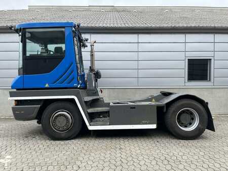 Terminálový traktor 2017  Terberg RT223 4x4 (1)