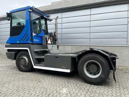 Terminálový traktor 2017  Terberg RT223 4x4 (6)