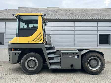 Terminálový traktor 2017  Terberg RT403 4X4 (1)