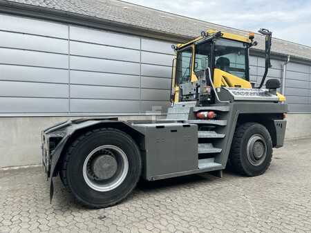 Terminálový traktor 2017  Terberg RT403 4X4 (3)