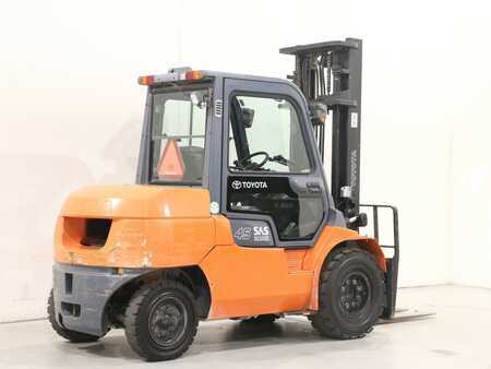 Dízel targoncák 2008  Toyota 42-7FD40 (3)