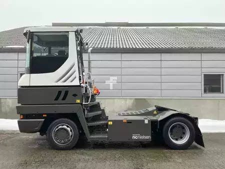 Terminál traktor 2021  Terberg RT223 4X4 (1)