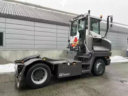 Terminál traktor 2021  Terberg RT223 4X4 (3)