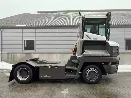 Terminál traktor 2021  Terberg RT223 4X4 (4)