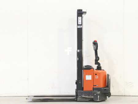 Stapelaars 2002  BT El-stabler S12 (1)