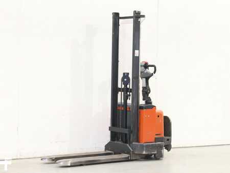 Stapelaars 2003  BT El-stabler S10 (2)