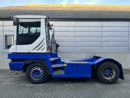 Terminálový traktor 2020  Terberg TT223 4X2 (1)