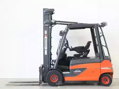 Carrelli elettrici 4 ruote 2021  Linde E30L/387 (1)