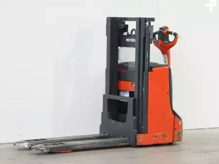 Stapelaars 2016  Linde D08/1160-00 (2)