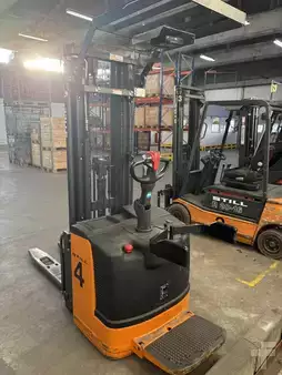 Stacker pedestre 2014  Still EGV-S14LB (3)