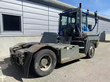 Terminálový traktor 2016  Terberg RT223 4X4 (3)
