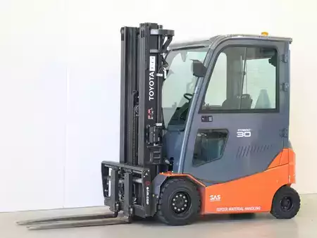 Elektrisk- 4 hjul 2014  Toyota 8FBMKT30 (2)