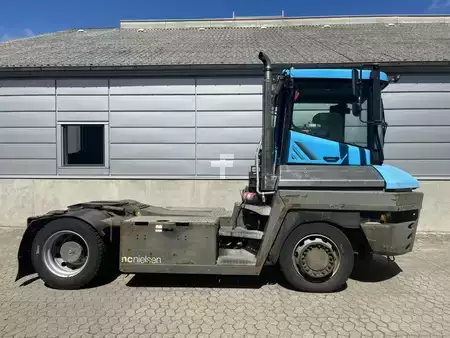 Terminálový traktor 2017  Terberg RT223 4X4 (4)
