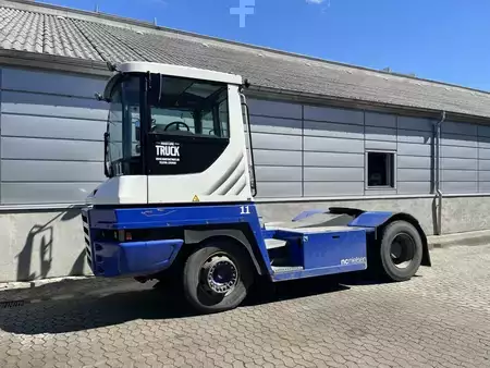 Terminálový traktor 2020  Terberg TT223 4X2 (2)