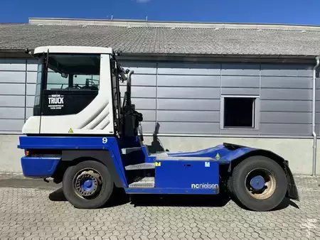 Terminálový traktor 2020  Terberg TT223 4X2 (1)