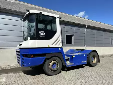 Terminálový traktor 2020  Terberg TT223 4X2 (2)