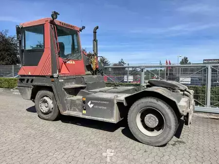 Terminál traktor 2005  Terberg TT222 4X2 (6)