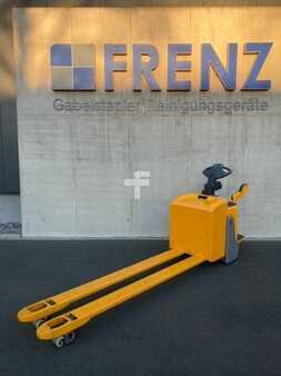 Porta-paletes elétrico 2018 Jungheinrich ERE120 (1)