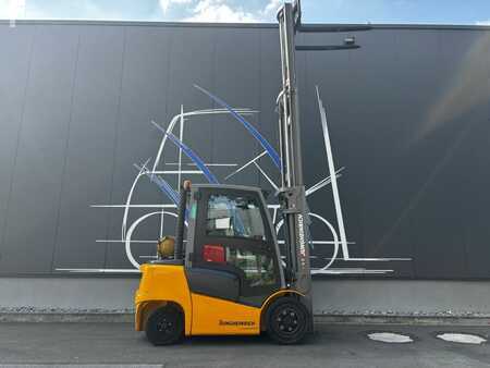 LPG Forklifts 2020  Jungheinrich TFG425 (7)