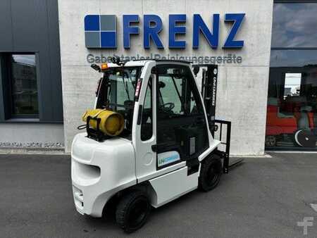 Empilhador a gás 2017 Unicarriers U1D2A25LQ (2)