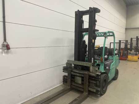 Wózki gazowe 2004 Mitsubishi FG35N (4)