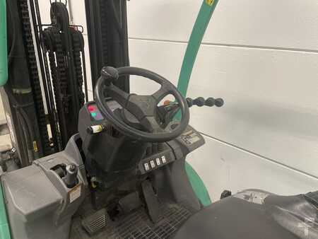 Wózki gazowe 2004  Mitsubishi FG35N (5)