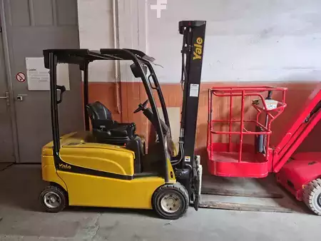 Elektro 4 Rad 2014  Yale ERP 20 VF (4)