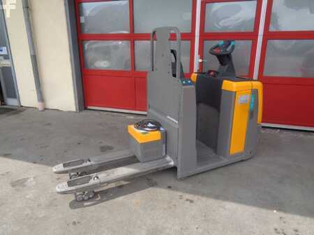 Jungheinrich ECE 220