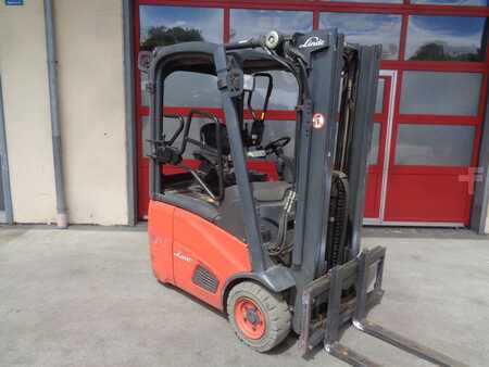 Elettrico 3 ruote 2007  Linde E12 (1)